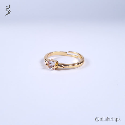 Adjustable Gold Horizontal Solitaire Ring